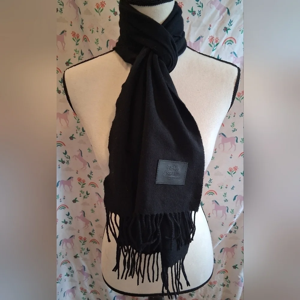 EUC Coach Leatherware Black Cashmere Casual Everyday Unisex Winter Scarf Wrap